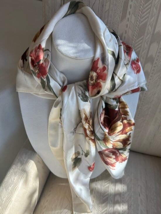 RALPH LAUREN 100% Silk Cream Floral SCARF - Picture 4 of 9